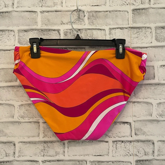 NWT! Women’s TRINA TURK Vivid Vista Printed Shirred high waist bikini bottoms 14 - Picture 3 of 6
